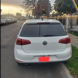 2017 Volkswagen Golf