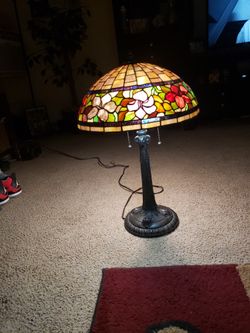 Tiffany quoizel collectable Table Lamp