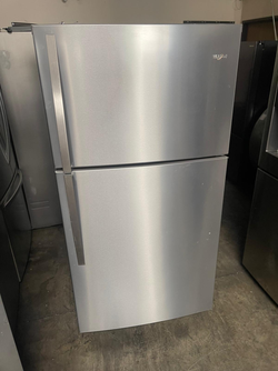 Whirlpool Top Freezer Fridge – Stainless, Ice Maker