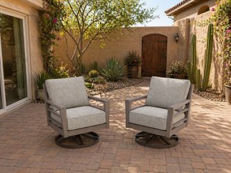 Hillside Barn Outdoor Swivel Chairs *New*