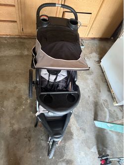 Baby Trend Jogging Stroller (like new)