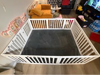 Baby playpen