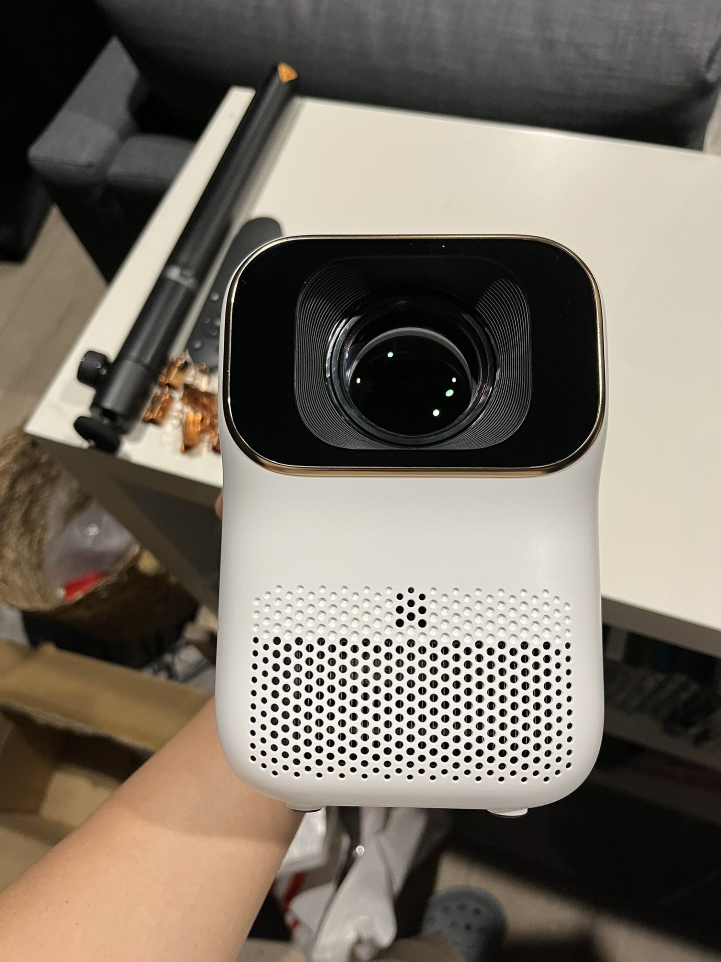 WeWatch Mini Projector C015FGN-Lite