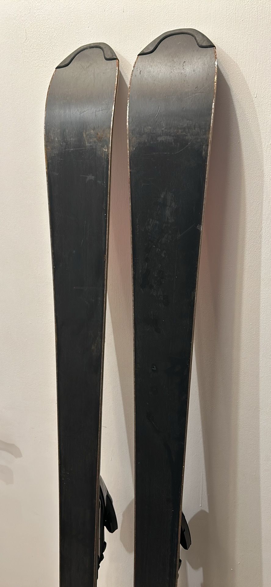 Salomon X Wing 800 skis 166cm for Sale in Sacramento, CA - OfferUp