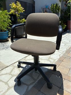 Swivel Desk Chair
