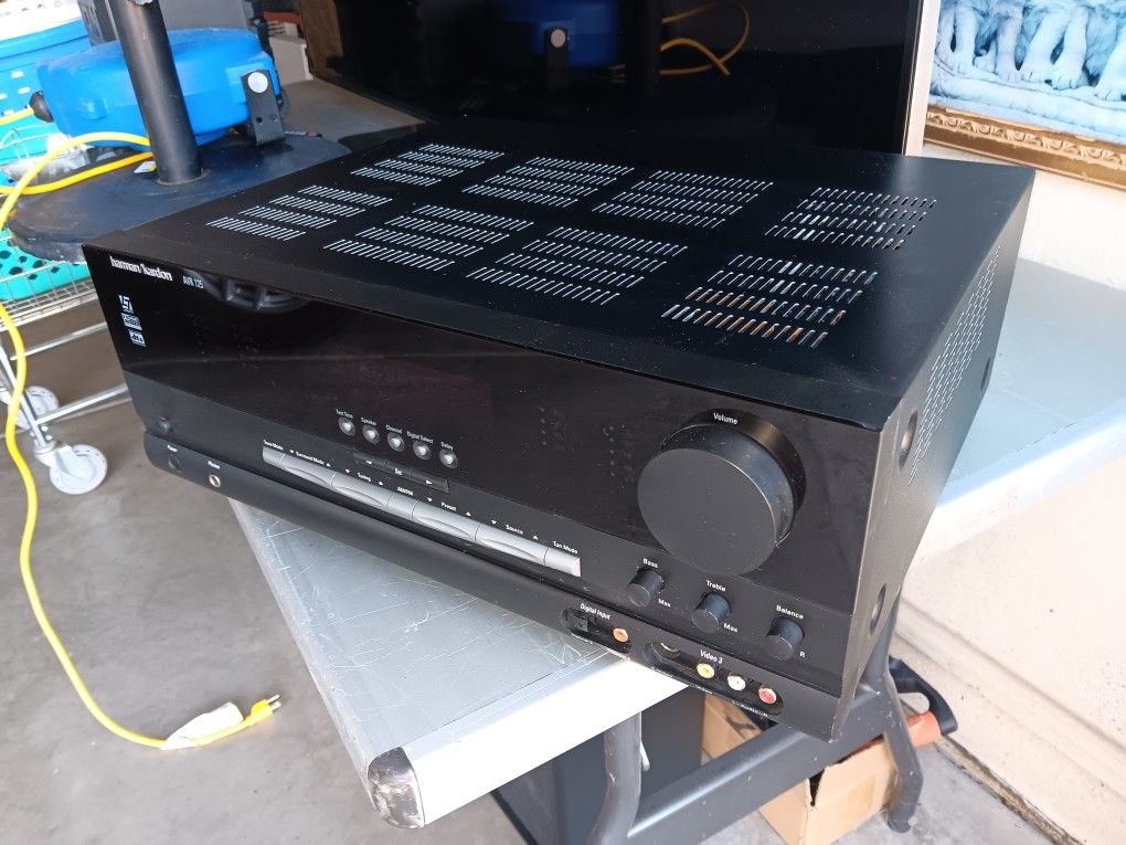 Home Receiver Harman Kardon Just Like New $60 Works Perfect