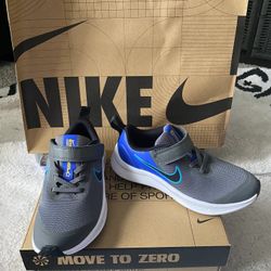 Nike Kids StarRunner - size 13.5 C
