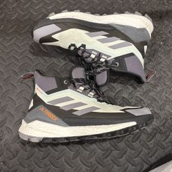 adidas Terrex Hiking Boots Men’s 10