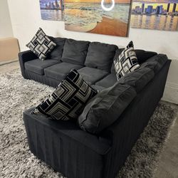 * Like New * Living Spaces 3pc Modular Sectional Sofa ( Free Delivery )