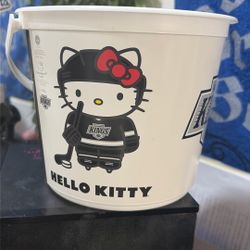 Hello Kitty LA Kings bucket 
