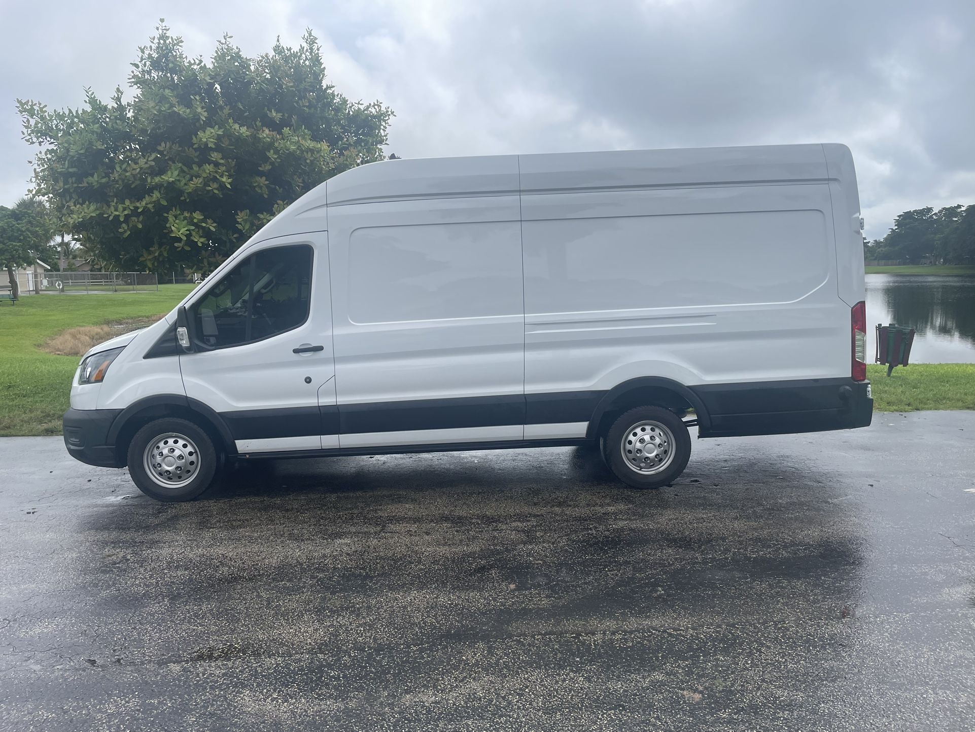 Delivery Truck 24/7.