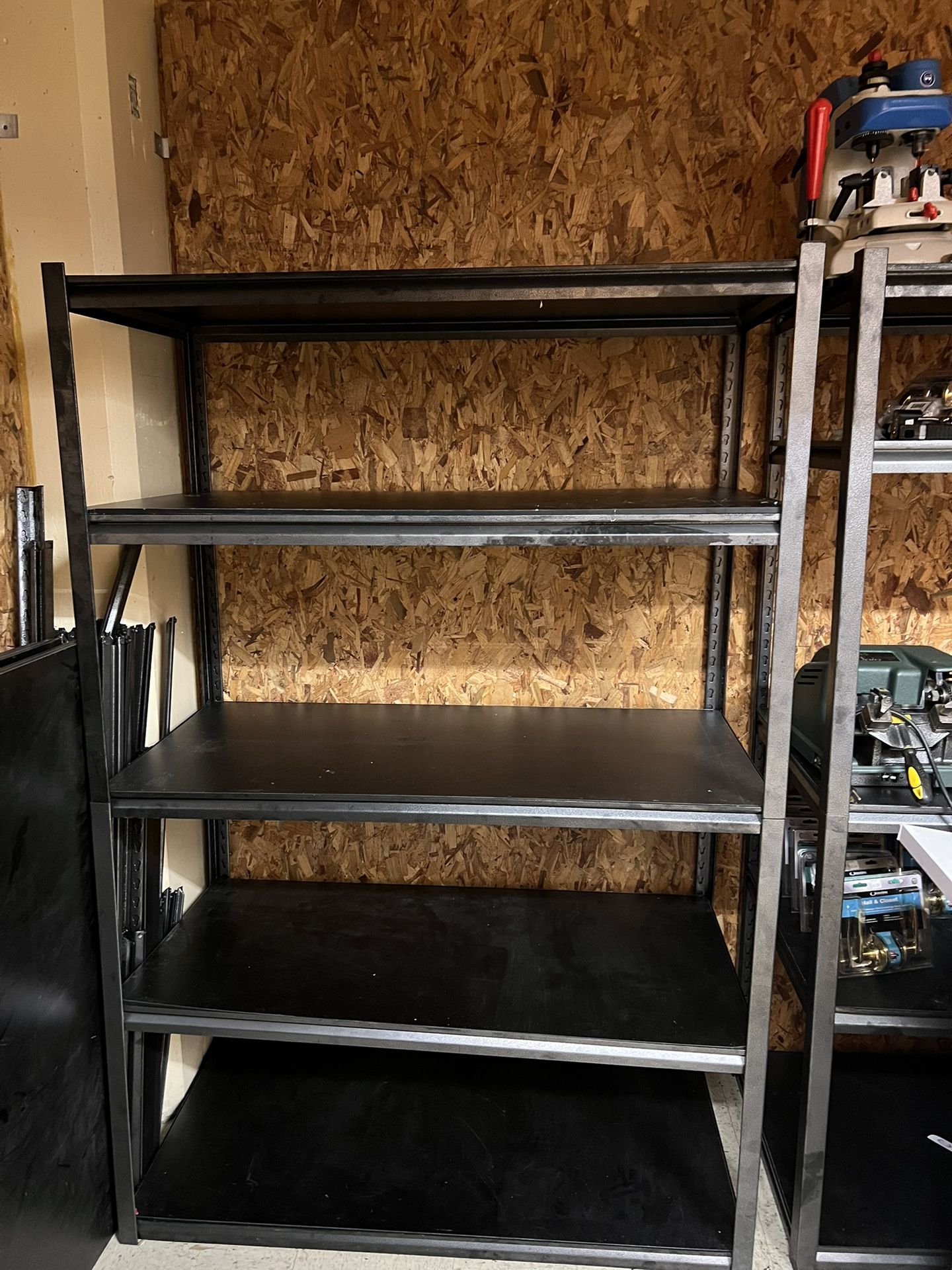 Estantería metálica industrial de 5 niveles