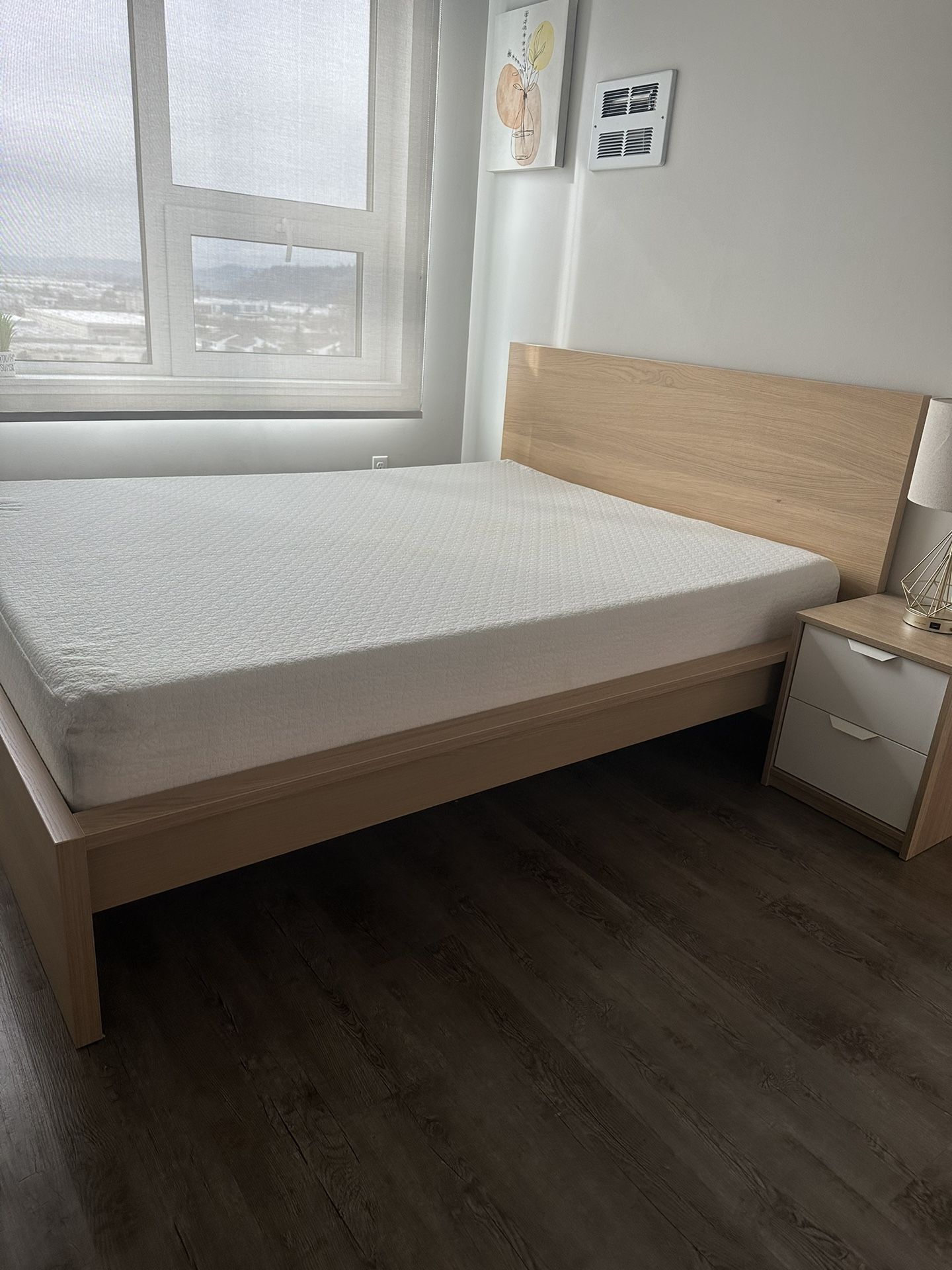Set Ikea Bed Frame Queen + Night Stand + Dresser + Free Zinus 12” Foam Mattress