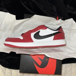 Jordan 1 Low Chicago Sz 10