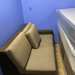 Very Elegant Sofa/bed !!! Who Wouldn’t Want It Absolutely New