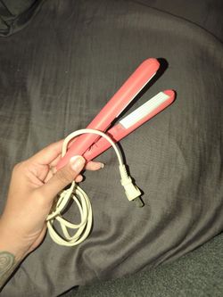 Minie Hair Straightener.