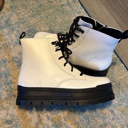 New Women’s UGG SIDNEE WHITE WATERPROOF LEATHER COMBAT SHORT BOOTS SIZE 9