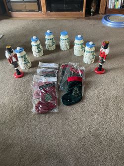 Great Xmas Gifts IncludFive Small Socks. 