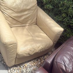 Free Extremely Great Condition Leather Sofa/chair 