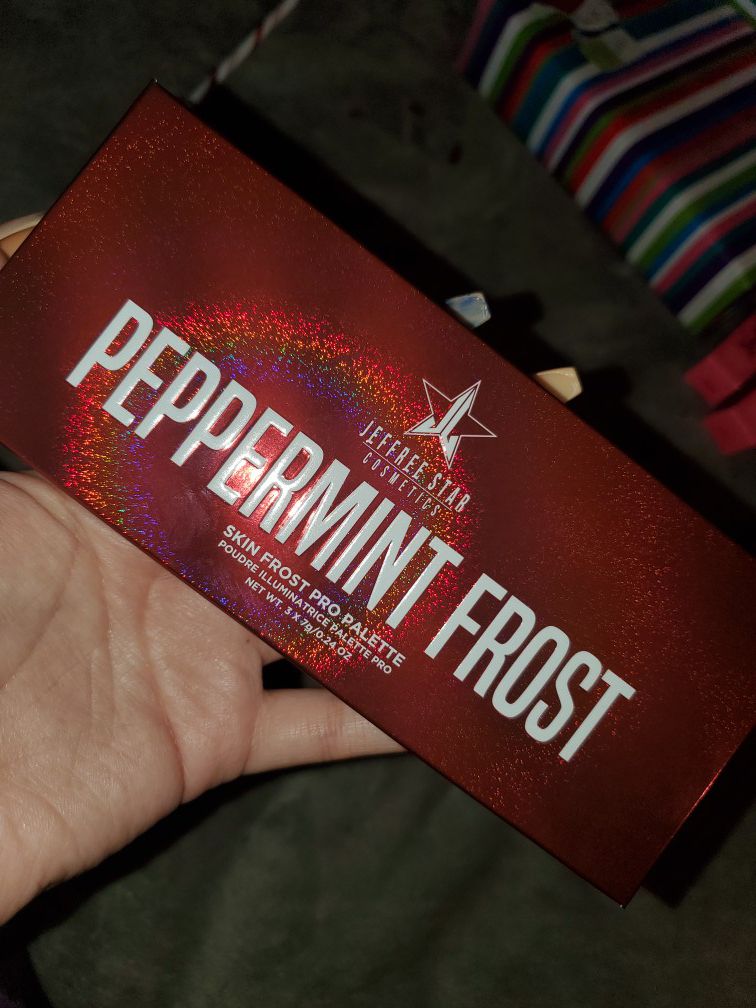 Jeffree Star Peppermint frost highlighter palette