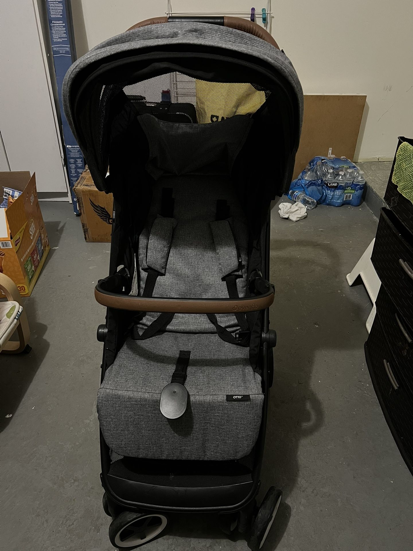 Evenflo Gold Self- Folding Stroller