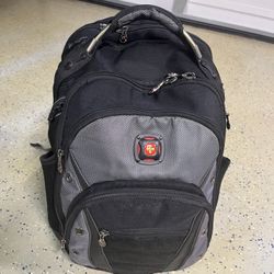 WENGER Synergy Laptop Backpack