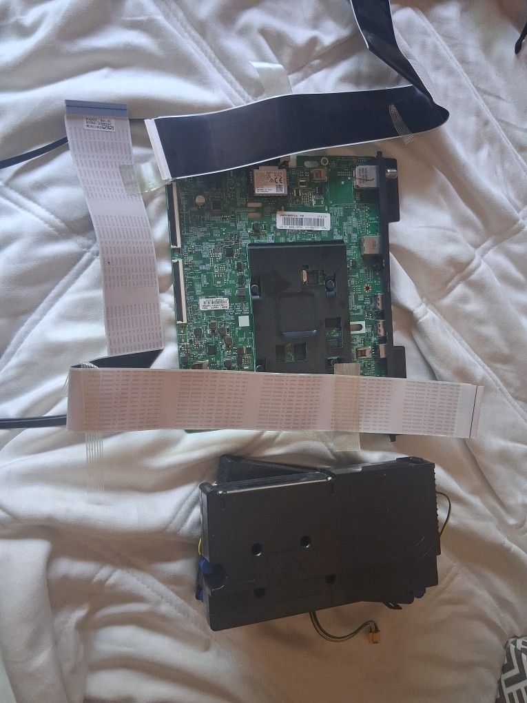 Samsung Main Board UN65NU695OFXZA And Power Supply BN44 0092A That Cam With Thr Board