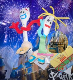 Forky and Karen Beverly Shoulder Plush Set Disney