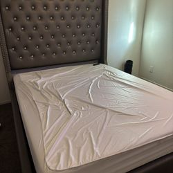 Queen Bed Dresser With Mirror