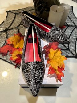 Women’s Sz 7 NEW Spiderweb Flat Shoes Pointy Black & White by Strange Cvlt