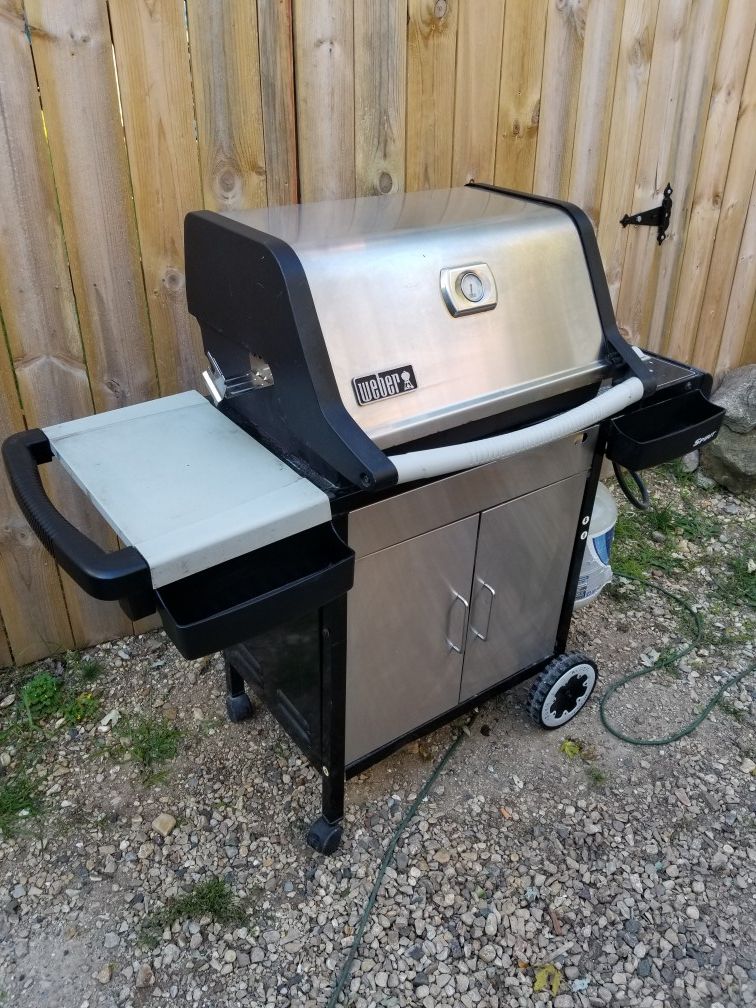 Weber Stainless Steel Spirit Propane Gas Grill 3 Burner Good Condition