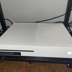 Xbox One X (White) 500GB