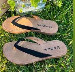 Especial sandals
