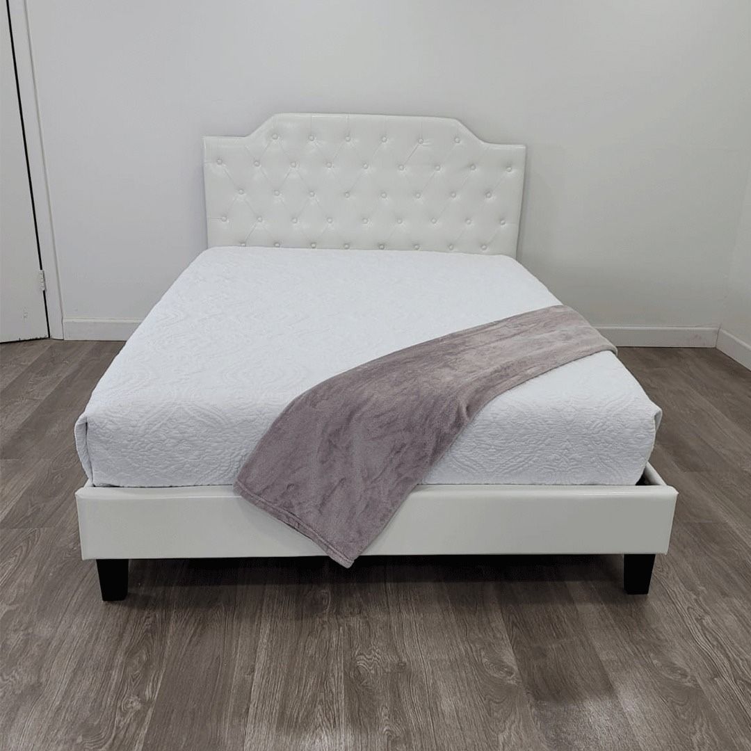 Full Size Bed - Cama Tamaño Full
