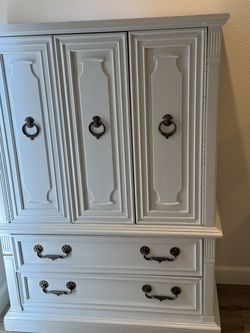 Drexel Furnishings Solid Wood 5 Piece Bedroom Set