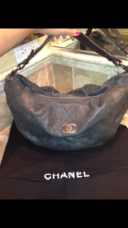 Chanel Messenger Bag - authentic