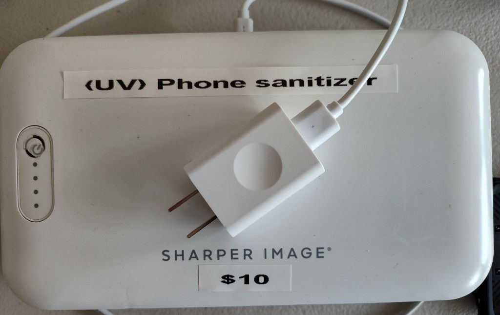 UV smartphone sanitizer