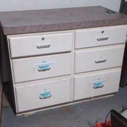 Heavy Duty Work Bench Great For Storage Of Tools Garage 