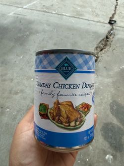 Blue Buffalo Family Favorites - Alimento húmedo para perros adultos, hecho con ingredientes naturales, cena de pollo dominical, lata de 12.5 onzas (pa