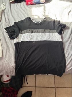 Kenneth Cole Black white gray shirt size Medium