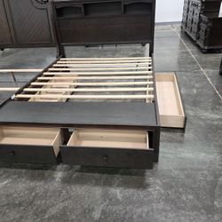 King Bed With Drawers Frame Only 649