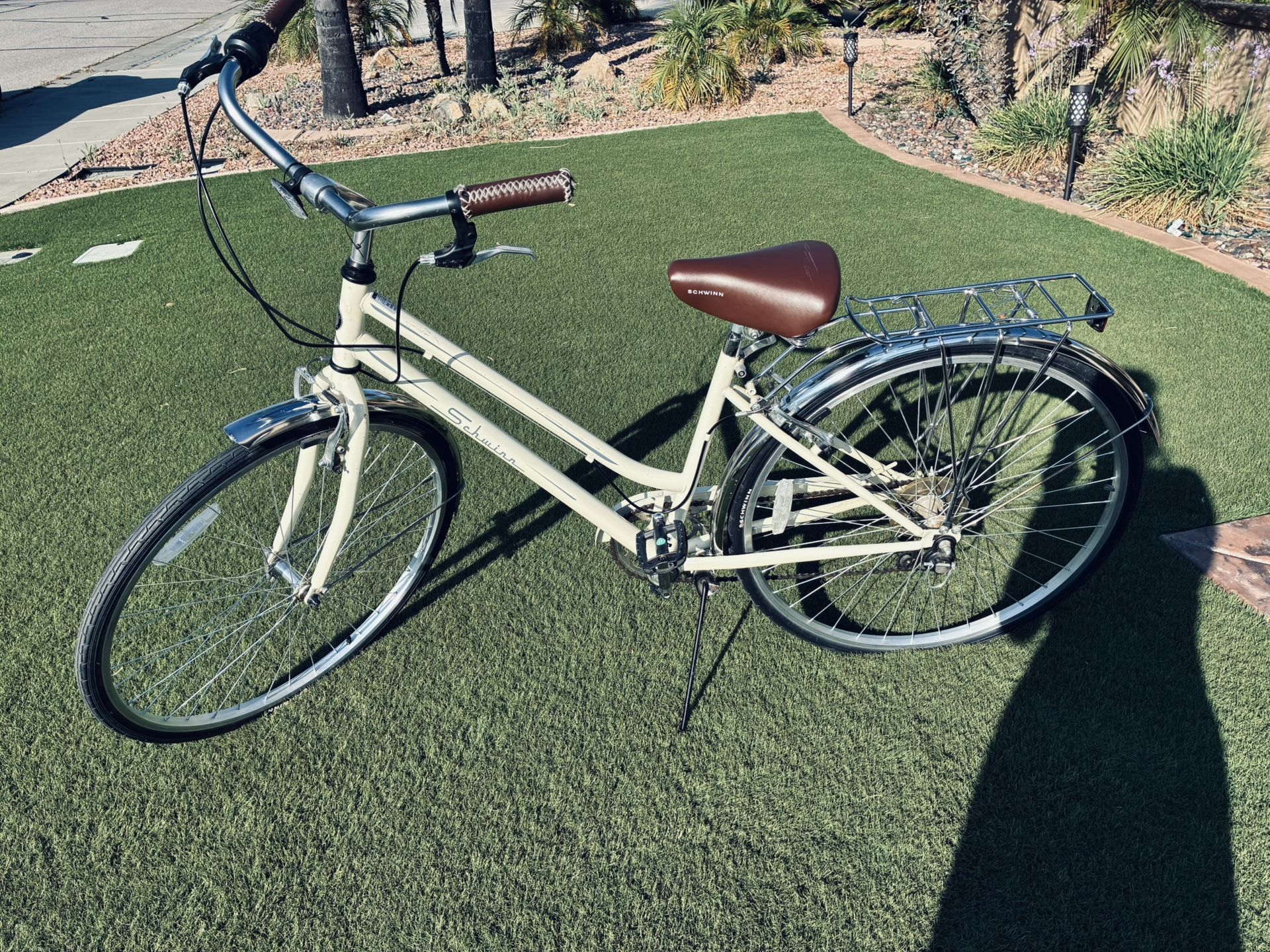 Schwinn Women’s Gateway Hybrid Bike