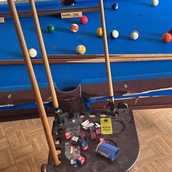 Pool Table (BEST OFFER)Has Broken Side But Works Good 
