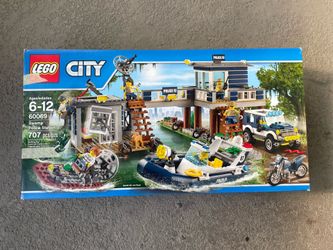 LEGO CITY Swamp Police Station 60069