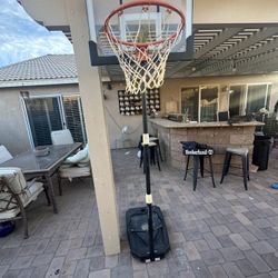 Basketball Hoop 
