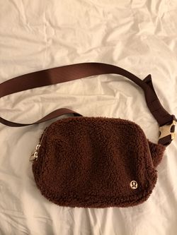 Lululemon Belt Bag Plush Fleece