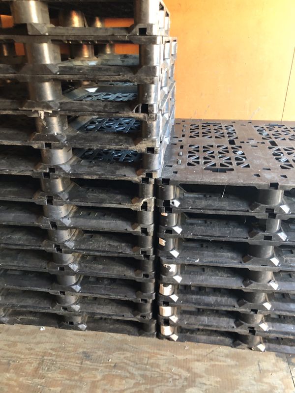 48x40 plastic pallets for Sale in Las Vegas, NV OfferUp