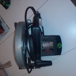 Skilsaw 7 1/4" Circular Saw No. 5150 2.3 Horse Power. Works!