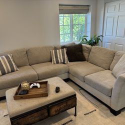Sectional Couch (MUST GO - great condition)
