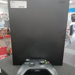 Xbox One X 1TB WITH CONTROLLER